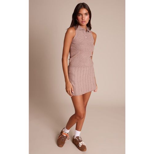 Mini-jupe en maille tricot plissée | Taille Large - PrettyLittleThing - Modalova