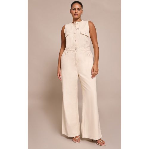 Plus Combinaison en jean écru sans manches à détail chemise | Taille 48 - PrettyLittleThing - Modalova