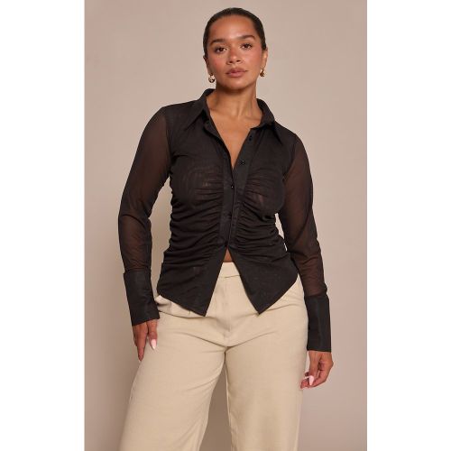 Shape Chemise ajustée en mesh froncée | Taille 38 - PrettyLittleThing - Modalova