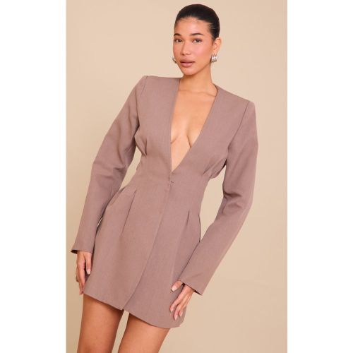 Robe blazer droite tissée plissée - PrettyLittleThing - Modalova