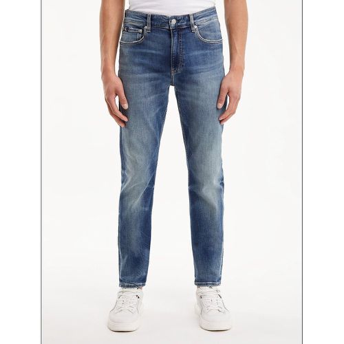 Jean slim tapered - Calvin Klein Jeans - Modalova