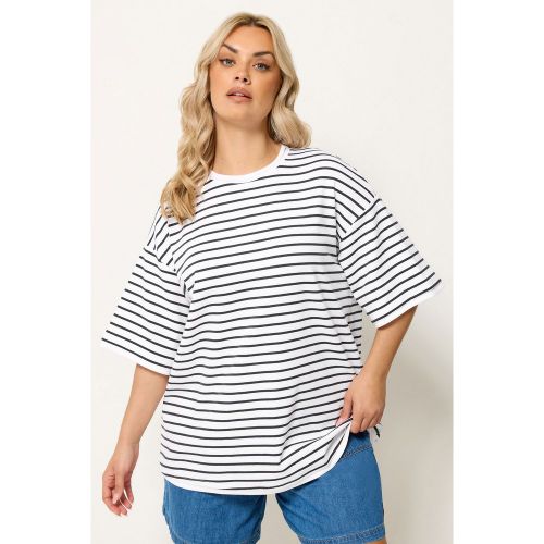 Tshirt Blanc Rayé À Bordures Contrastantes Size 58-60 - Yours - Modalova