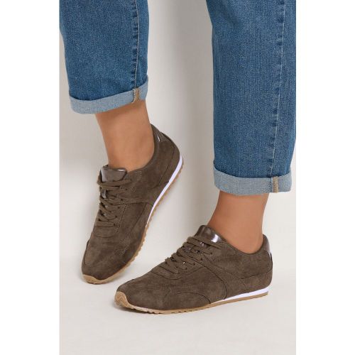 Baskets Marron Chocolat À Semelles Fines, Coupe Large Esize 38EEE - Yours - Modalova
