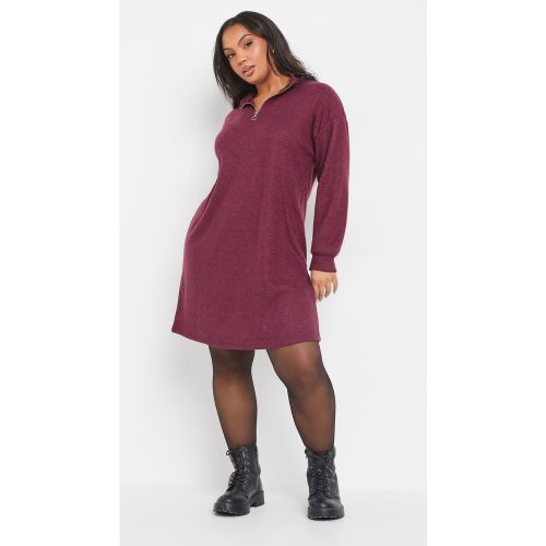 Robe Pull Côtelée Rose Foncé À Col Zippé Size 50-52 - Yours - Modalova