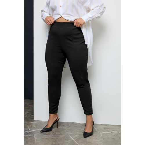 Pantacourt Noir Slim Extensible Size Short > 42 - Yours - Modalova