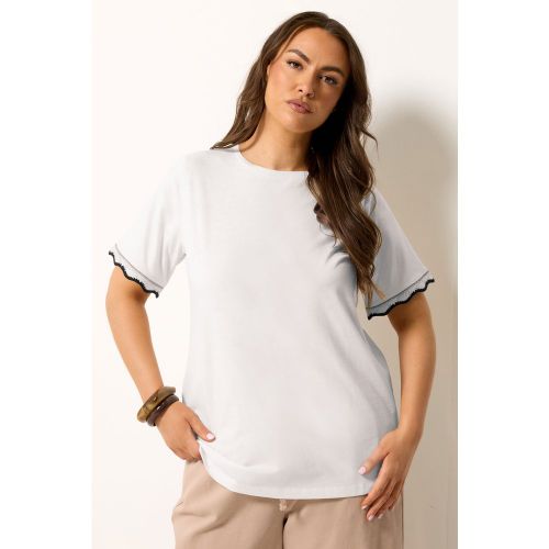 Tshirt À Manches Courtes Blanc Métallisé Avec Bordures En Crochet Size 46 - Yours - Modalova