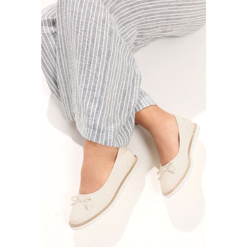 Ballerines Larges Texturées Blancsize 40EEE - Yours - Modalova