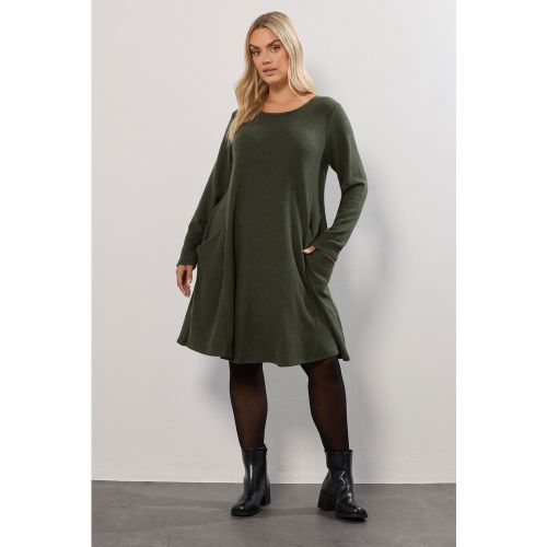 Robe À Poches Douces Au Toucher Vert Kaki Size 44 - Yours - Modalova