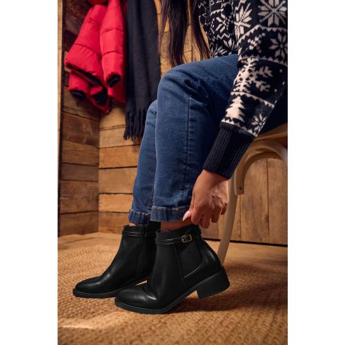 Bottines Extensibles Noires En Similicuir À Boucle, Coupes Larges E Et Extra Larges Eeesize 39E - Yours - Modalova