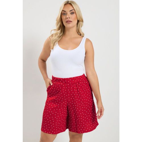 Short Effet Froissé Rouge À Pois Size 58-60 - Yours - Modalova