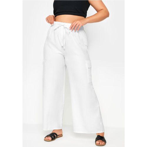 Curve Ivory White Linen Look Cargo Trousers, Grande Taille & Courbes - Yours - Modalova