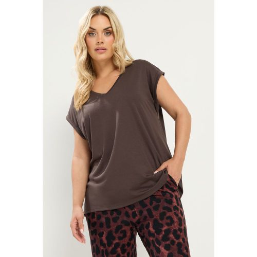 Tshirt Basique Marron Chocolat À Col En V Size 42 - Yours - Modalova