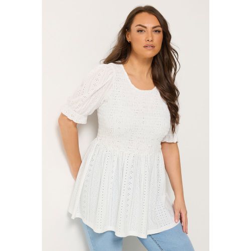 Top Smocké À Manches Bouffantes Blanc En Broderie Anglaise Size 50-52 - Yours - Modalova