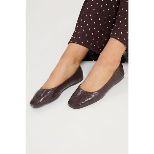 Ballerines Marron Chocolat À Imprimé Croco, Coupe Large Esize 39E - Yours - Modalova