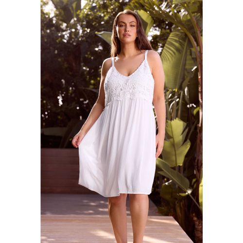 Robe Courte Blanche Froissée En Crochet Size 54-56 - Yours - Modalova