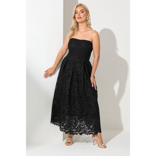 Curve Robe Longue Noire Sans Manches En Dentelle De Qualité Supérieure Size 50 - Yours London - Modalova