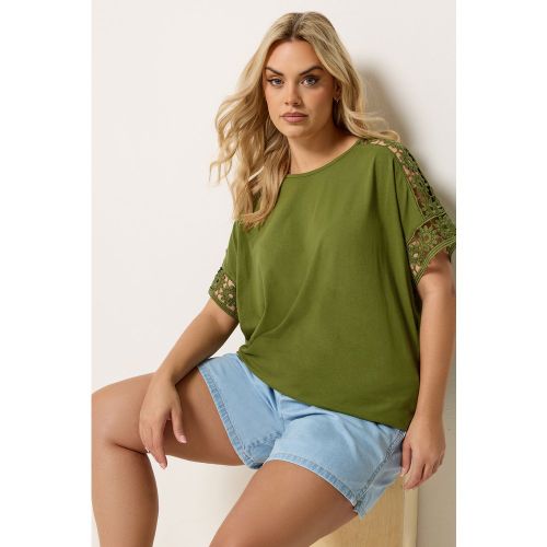 Tshirt Vert Olive À Manches En Crochet Size 42 - Yours - Modalova