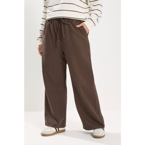 Jean Large Facile À Enfiler Chocolat Size Short > 50 - Yours - Modalova