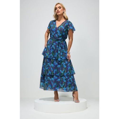 Robe Longue Étagée Bleu Marine À Fleurs Size 50 - Yours London - Modalova