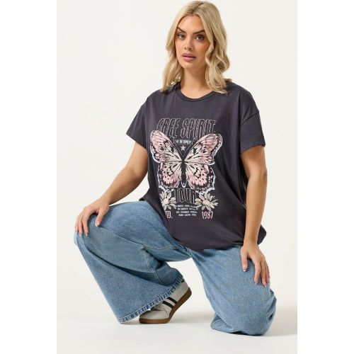 Tshirt Gris Clouté « Free Spirit » Size 54-56 - Yours - Modalova
