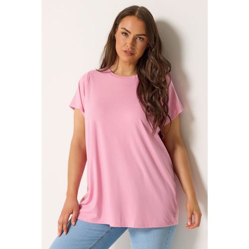 Tshirt Basique Rose À Manches Courtes Size 50-52 - Yours - Modalova
