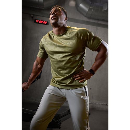 T-shirt de sport performance imprimé camouflage - MAN Active homme - S - Boohooman - Modalova