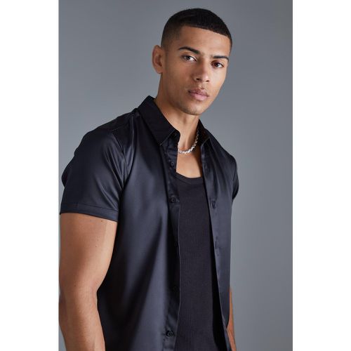 Chemise moulante satinée à manches courtes - S - Boohooman - Modalova