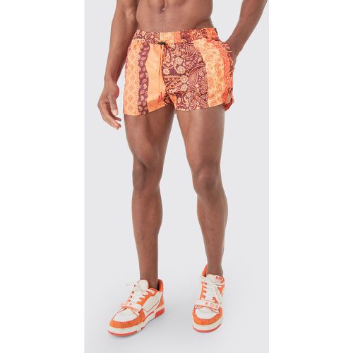 Short de bain super court à imprimé bandana - L - Boohooman - Modalova