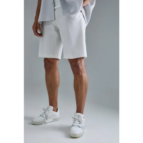 Short rayé en tissu crêpe à taille fixe - L - Boohooman - Modalova