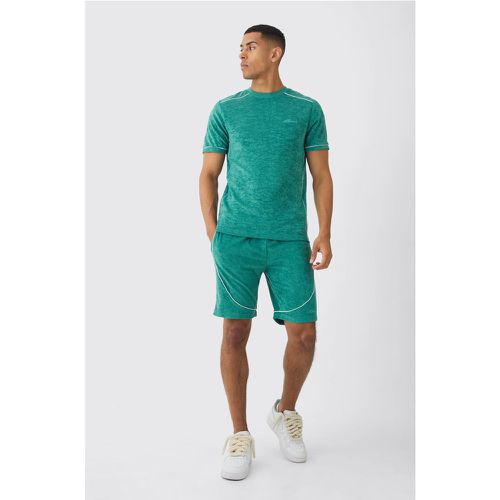 Ensemble en tissu éponge à surpiqûres avec t-shirt et short - S - Boohooman - Modalova