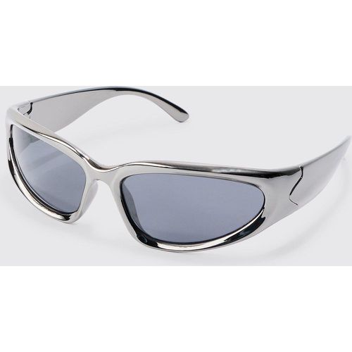 Metallic Frame Racer Sunglasses In Charcoal - Boohooman - Modalova