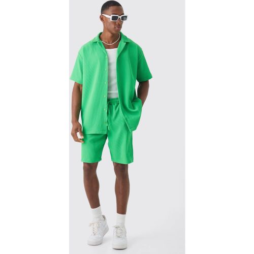 Ensemble oversize plissé avec chemise à manches courtes et short - S - Boohooman - Modalova