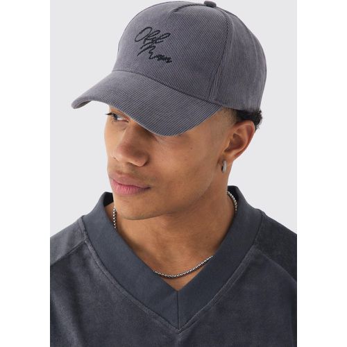 Casquette brodée en velours côtelé - Ofcl - ONE SIZE - Boohooman - Modalova