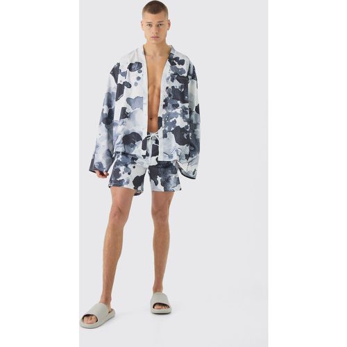 Ensemble à imprimé abstrait avec chemise kimono et short - S - Boohooman - Modalova