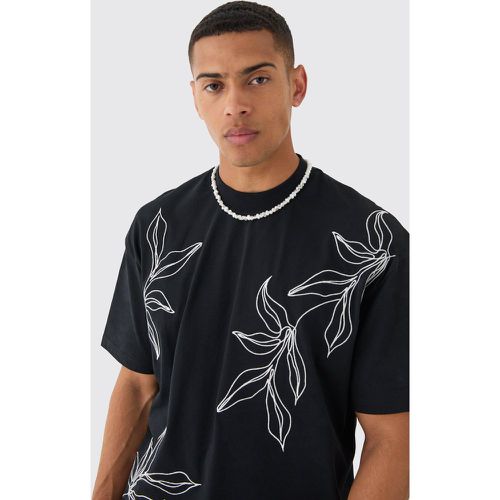 Oversized Boxy Extended Neck Floral Line Embroidered T-shirt - Boohooman - Modalova