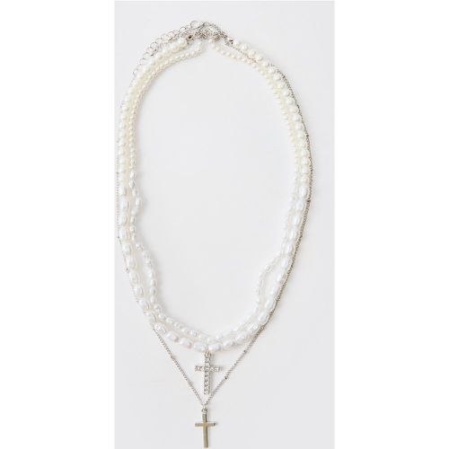 Collier à chaînes avec pendentif croix et perles - ONE SIZE - Boohooman - Modalova