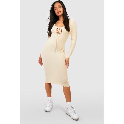Robe Mi-Longue Douce Découpée - 38 - boohoo - Modalova