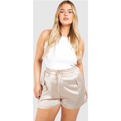 Grande Taille - Short Cargo Satiné - 44 - boohoo - Modalova