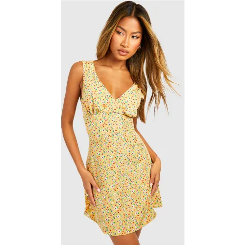 Robe Courte À Fleurs Et Décolleté Plongeant - 42 - boohoo - Modalova