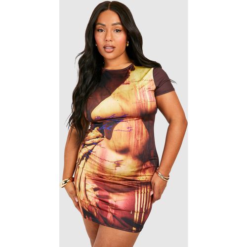 Grande Taille - Robe Moulante Imprimée À Manches Courtes - 46 - boohoo - Modalova