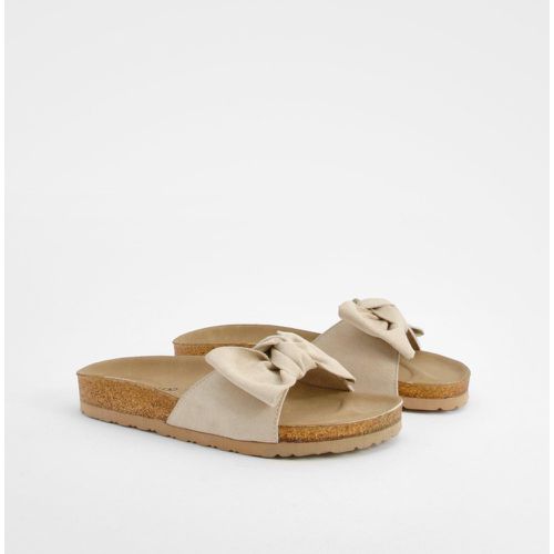 Wide Fit Knot Front Footbed Sliders - boohoo - Modalova