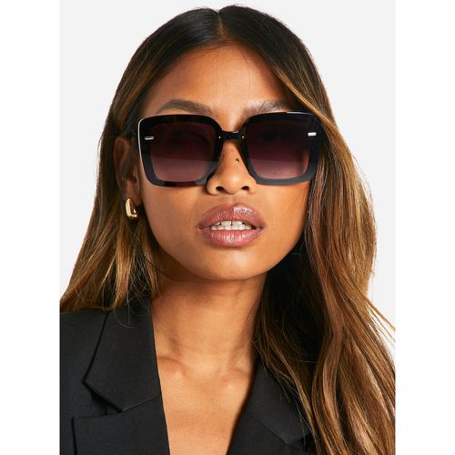 Oversized Square Sunglasses - boohoo - Modalova