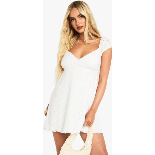 Robe Babydoll Brodée À Manches Capées - 36 - boohoo - Modalova