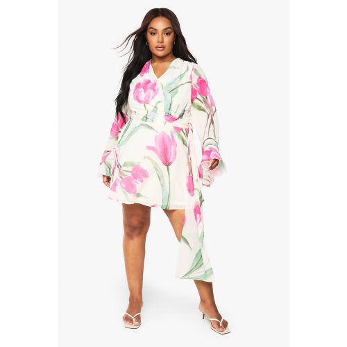 Grande Taille - Robe Courte Fleurie En Mousseline De Soie - 44 - boohoo - Modalova