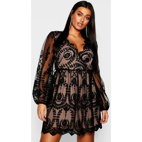 Grande Taille - Robe Patineuse En Dentelle À Décolleté - 52 - boohoo - Modalova