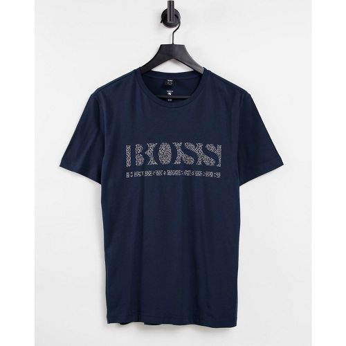 BOSS - Athleisure - T-shirt à grand logo pixelisé - Noir/blanc - BOSS Athleisure - Modalova