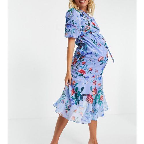 Robe mi-longue asymétrique à manches bouffantes et imprimé coquelicots - vif - Hope & Ivy Maternity - Modalova