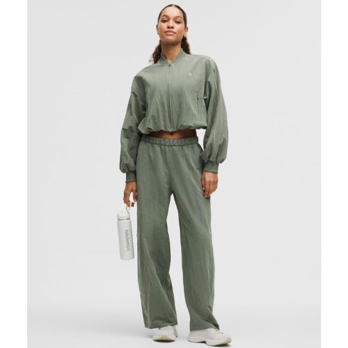 “ Pantalon de survÃªtement taille mi-haute en nylon froissÃ© Wordmarks â€“ Vert â€“ Taille L - lululemon - Modalova