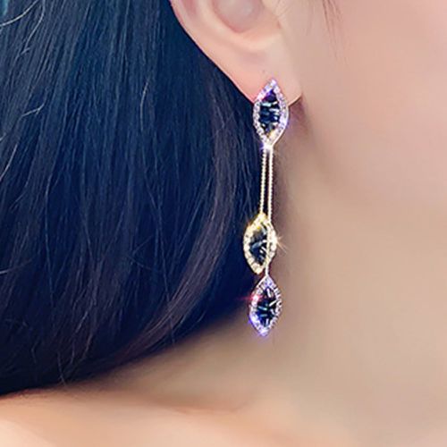 Paire Pendants d'oreilles design feuille avec détail de cristal - SHEIN - Modalova