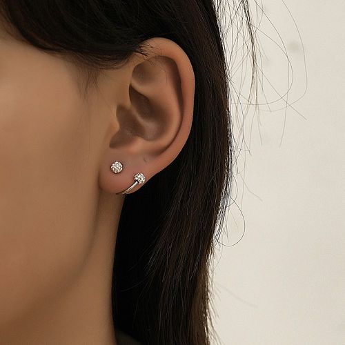 Boucles d'oreilles zircone cubique à détail boule - SHEIN - Modalova